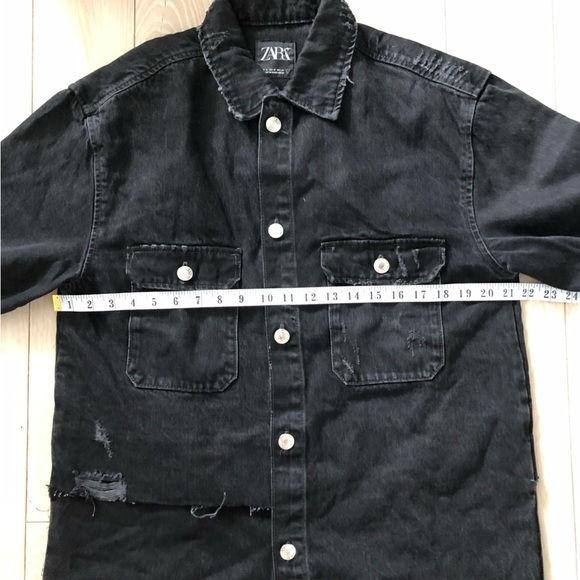 NWOT Zara Men’s Large Heavy Distressed Black Denim Trucker Jacket Size M - Picture 4 of 12